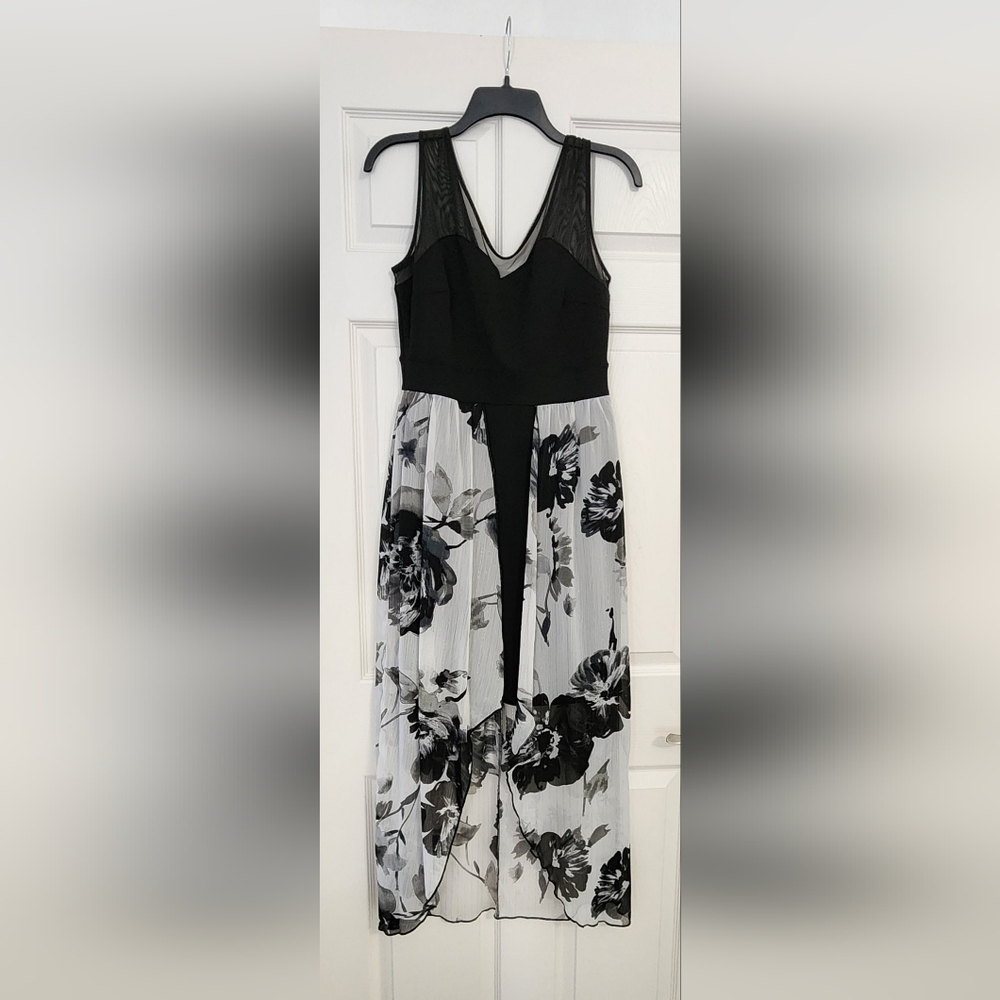 Alexa B Nites Black Dress with Printed Overlay  Size US 6